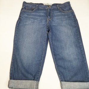 Levis Capris Size 12 Button Flap Pocket Cuffed